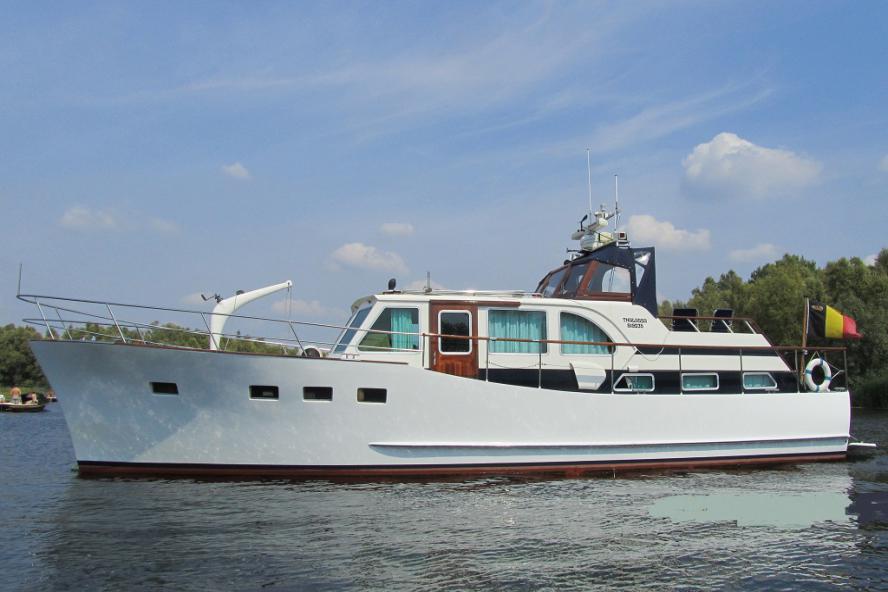 Classic Motor Yacht - Thalassa