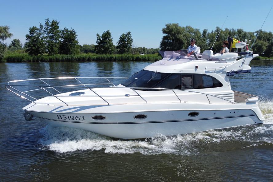 Galeon - 330 FLY